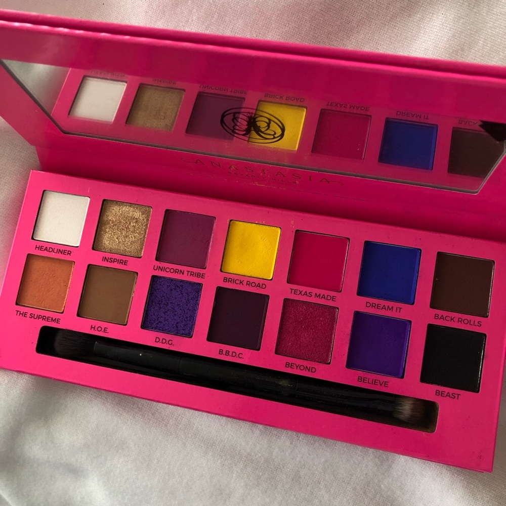 ABH x Alyssa Edwards Palette 💗